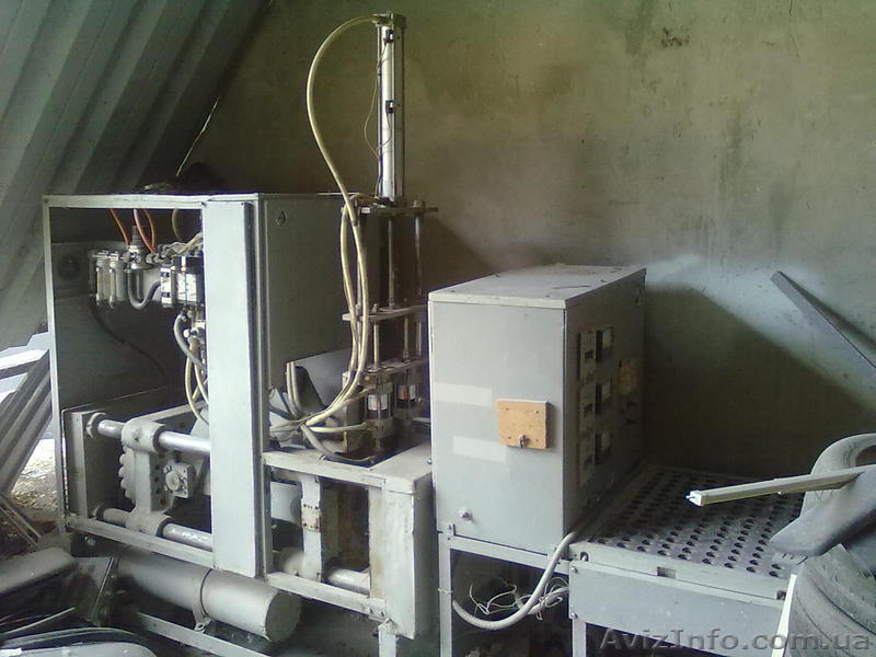 Выдувная машина пет бутылки.Полуавтомат - <ro>Изображение</ro><ru>Изображение</ru> #1, <ru>Объявление</ru> #1033796