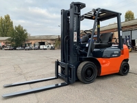 Автопогрузчик/автонавантажувач Toyota с мачтой триплекс  и боковым смещением - <ro>Изображение</ro><ru>Изображение</ru> #3, <ru>Объявление</ru> #1696551