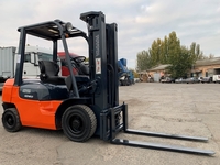 Автопогрузчик/автонавантажувач Toyota с мачтой триплекс  и боковым смещением - <ro>Изображение</ro><ru>Изображение</ru> #5, <ru>Объявление</ru> #1696551