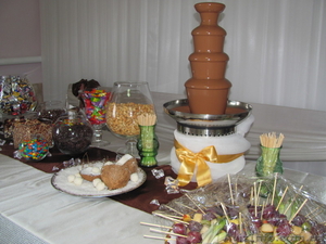 Шоколадный фонтан Луцк, фруктовые композиции, пальмы - <ro>Изображение</ro><ru>Изображение</ru> #1, <ru>Объявление</ru> #445865