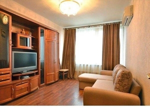 Сдам 2х комн. кв-ру в центре по ул. Первомайская 3500 грн/мес