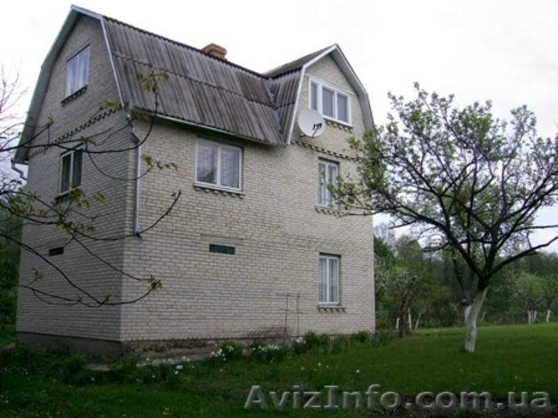 Продам дом у леса.3эт.с гаражом и участком.35000$ - <ro>Изображение</ro><ru>Изображение</ru> #1, <ru>Объявление</ru> #33258