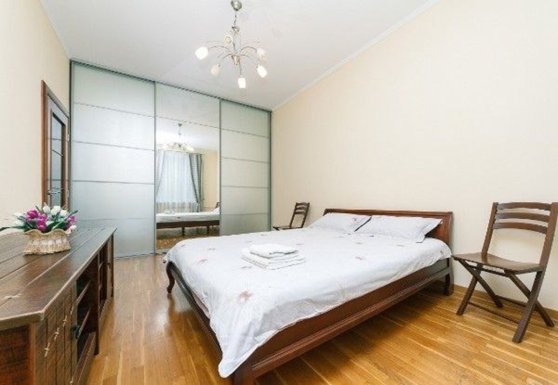 Сдам 2х комн кв-ру в центре по ул.Грушевского 3500 грн/мес - <ro>Изображение</ro><ru>Изображение</ru> #2, <ru>Объявление</ru> #1732852